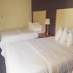 Travelodge By Wyndham Edmonton West