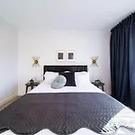 New-Starry Nights Escape-King Bed-Kids Secret Rm!