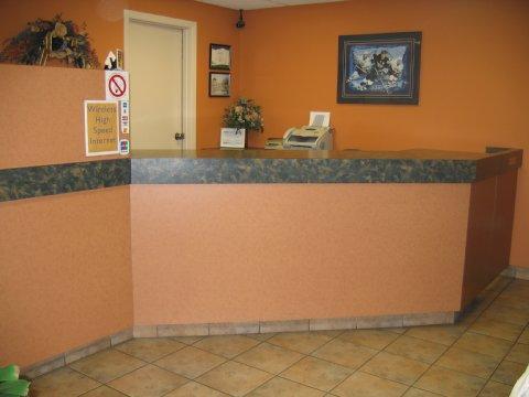 Eastglen Motel 2*