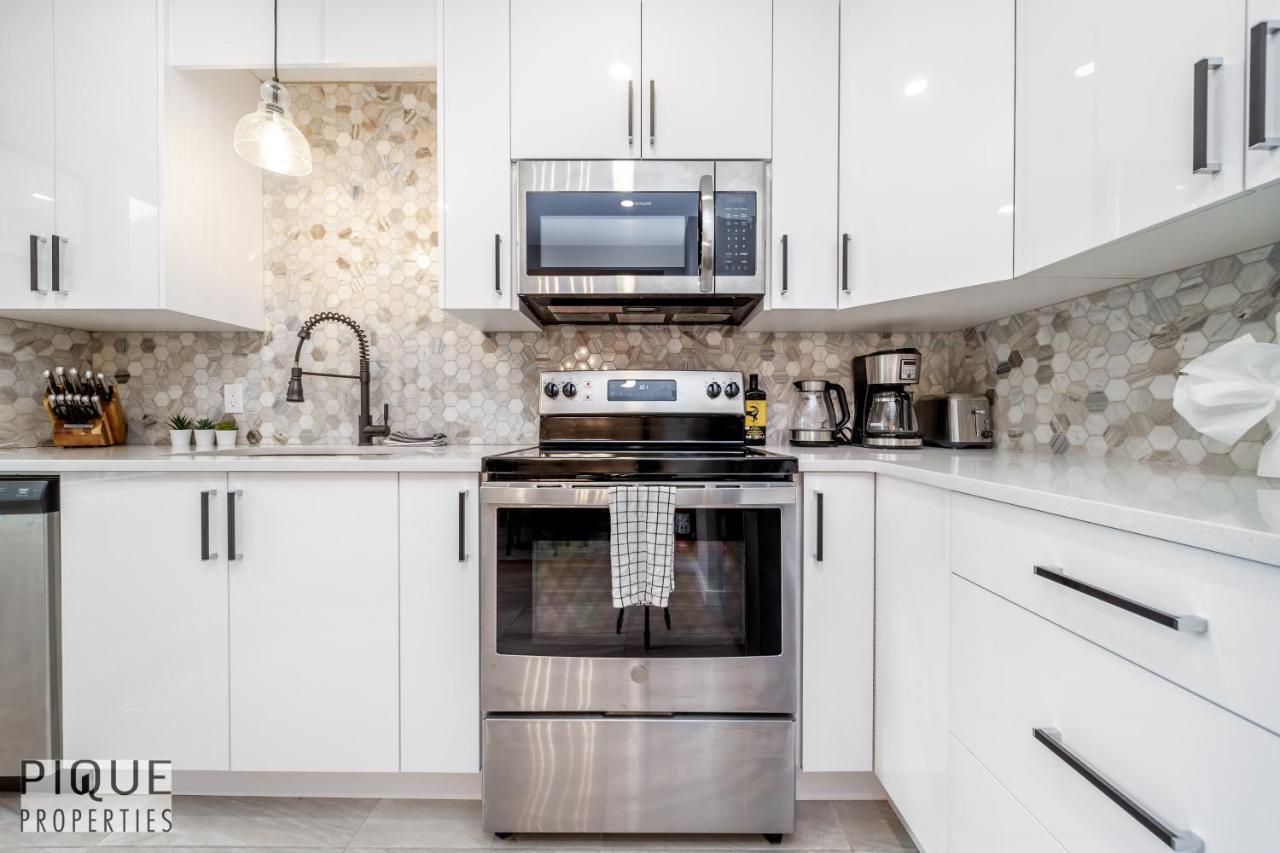 6 Bed Chic Stylish - 5 Mins To U Of A & Whyte Ave - Fast Wi-fi - Free Parking & Netflix