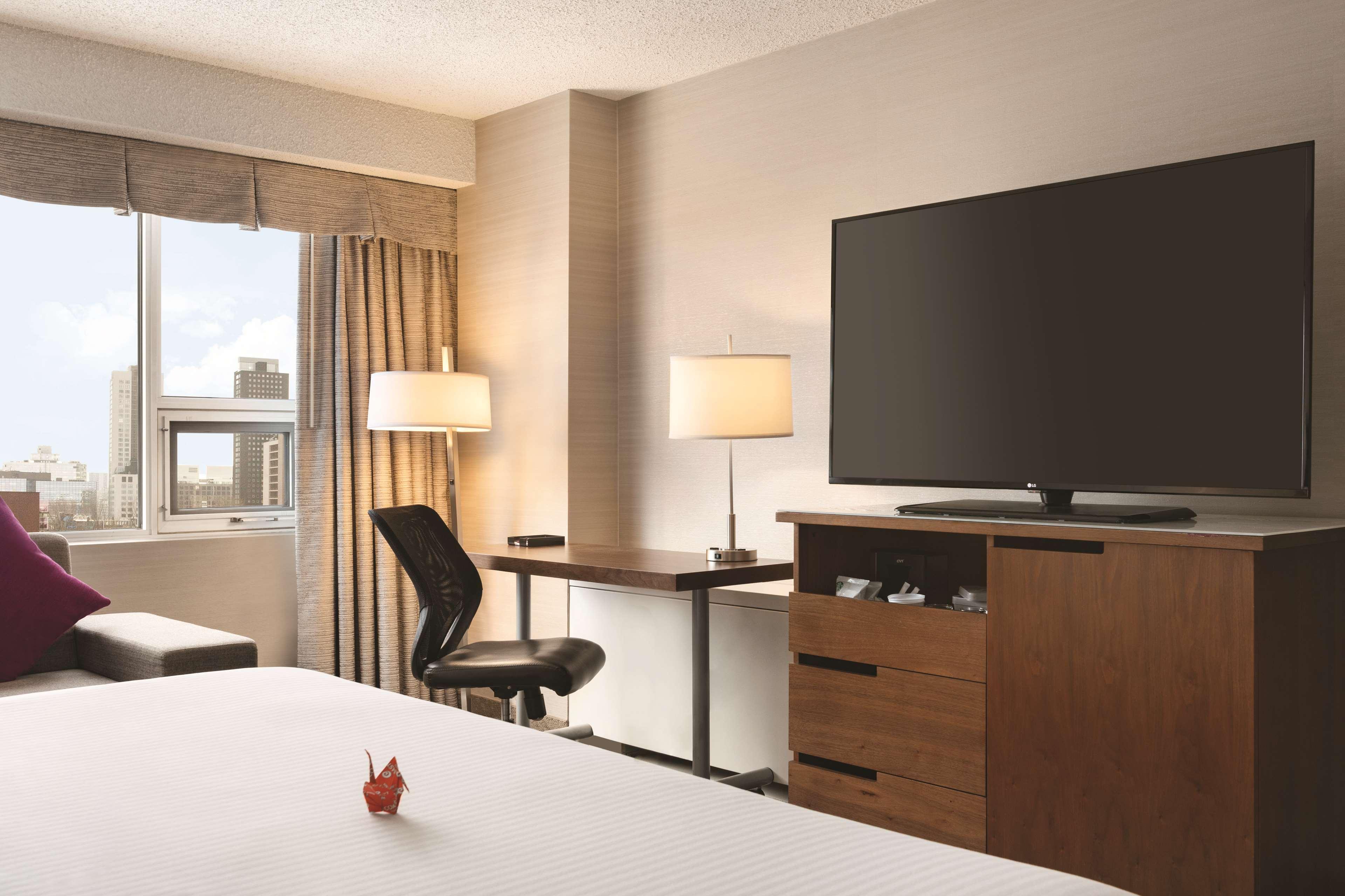 Coast Plaza By Apa Hotel Edmonton
