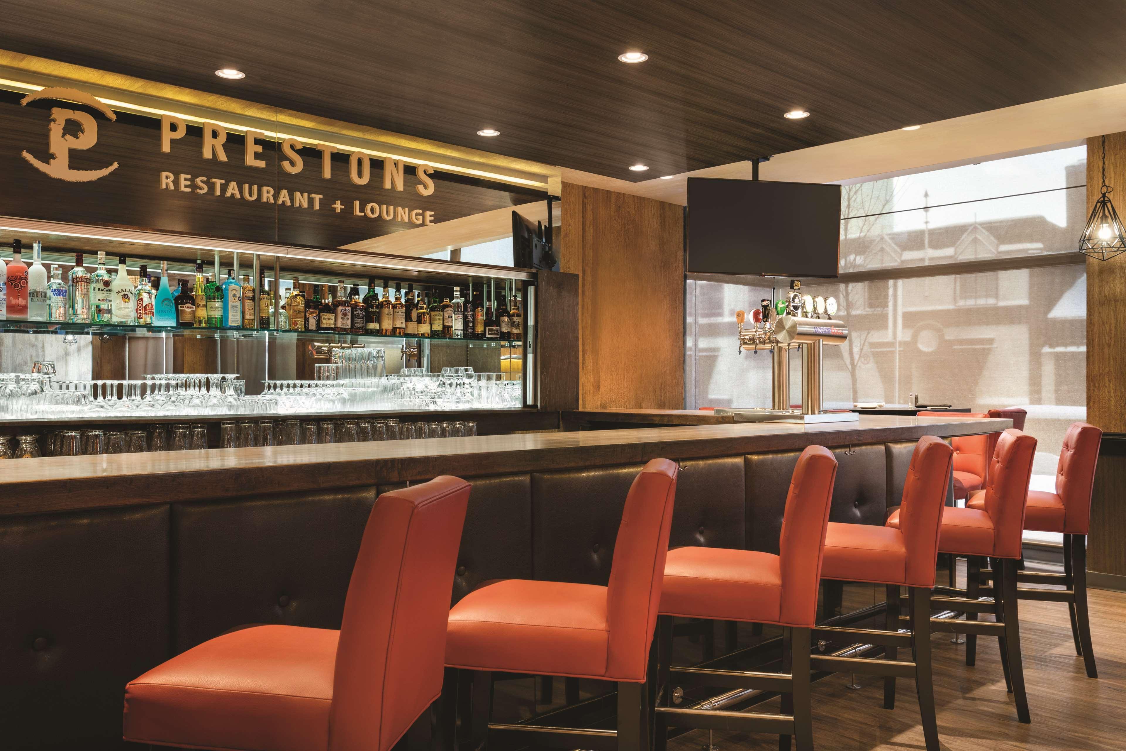 Hotel Coast Plaza By Apa Edmonton