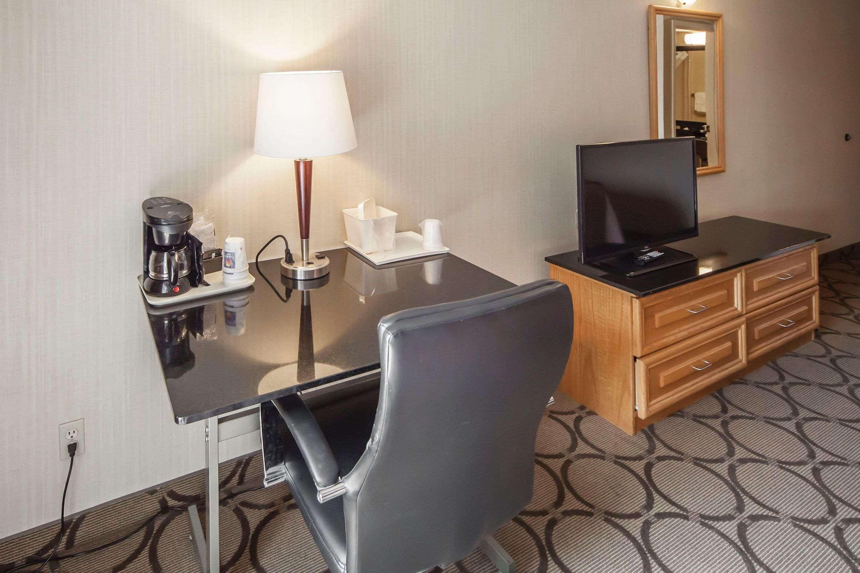 Comfort West Inn Edmonton