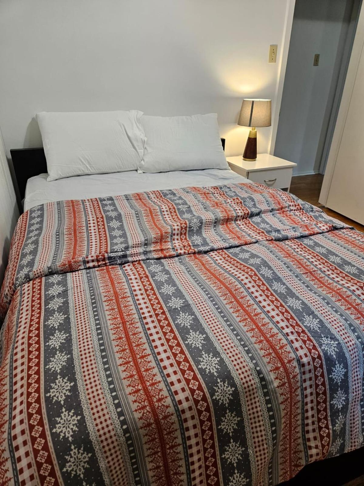 Apartment Pearl - 9 Mins From Roger's Place & 20 Mins From West Mall Edmonton