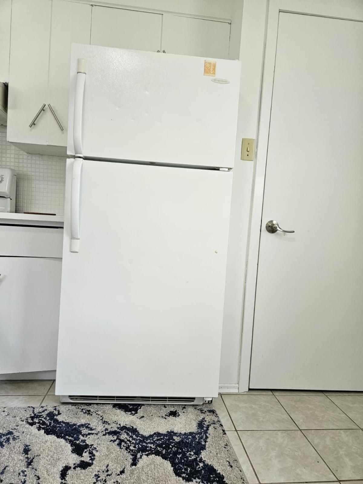 Pearl - 9 Mins From Roger's Place & 20 Mins From West Mall * Edmonton