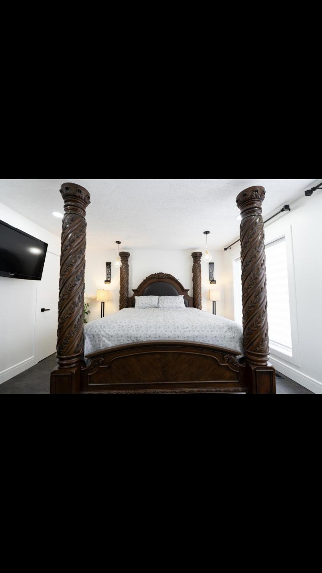 Modern And Luxury 3500 Sq Feet House Jetted Tub Over 10000 Sq Feet Lot