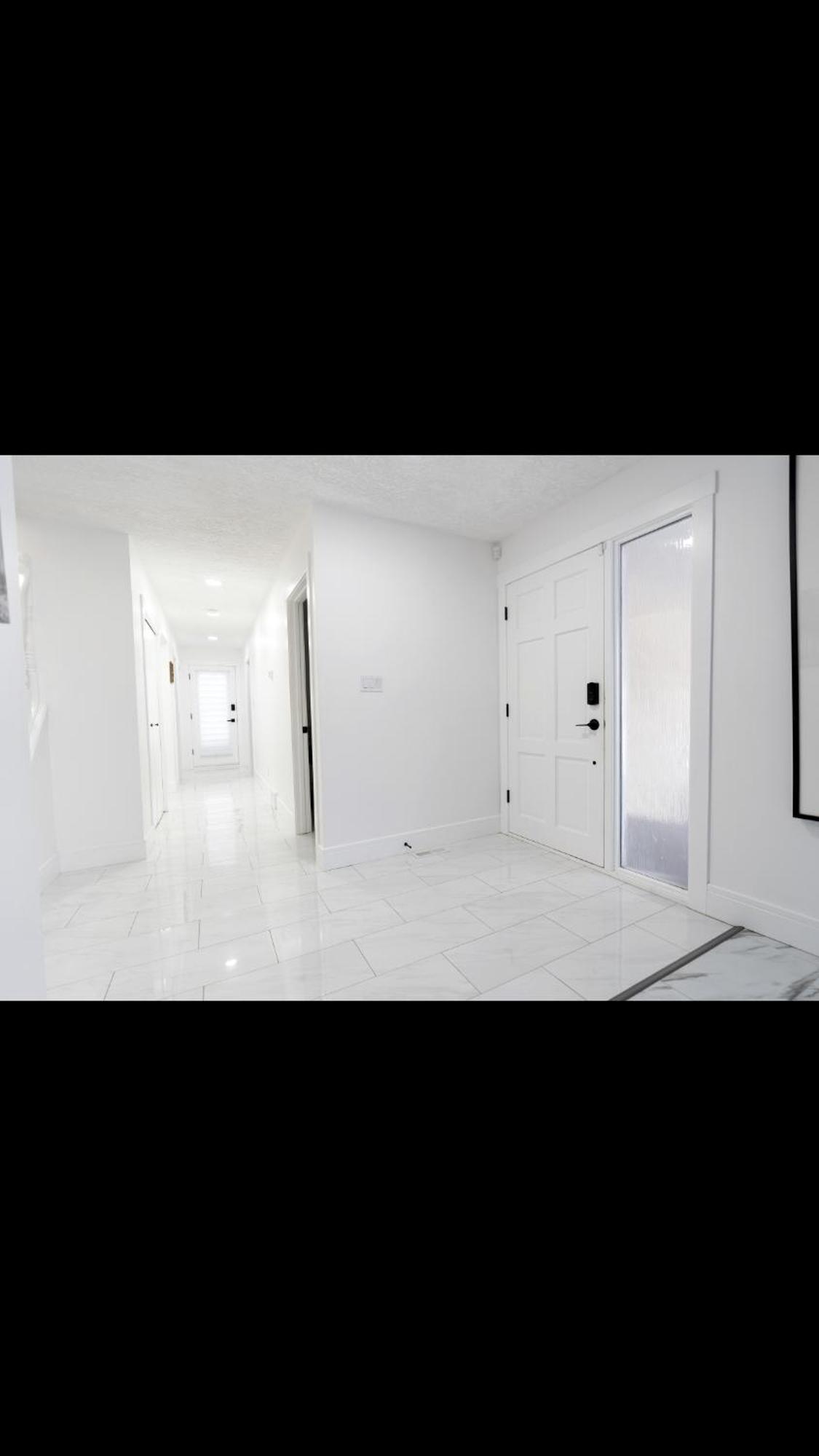 Modern And Luxury 3500 Sq Feet House Jetted Tub Over 10000 Sq Feet Lot
