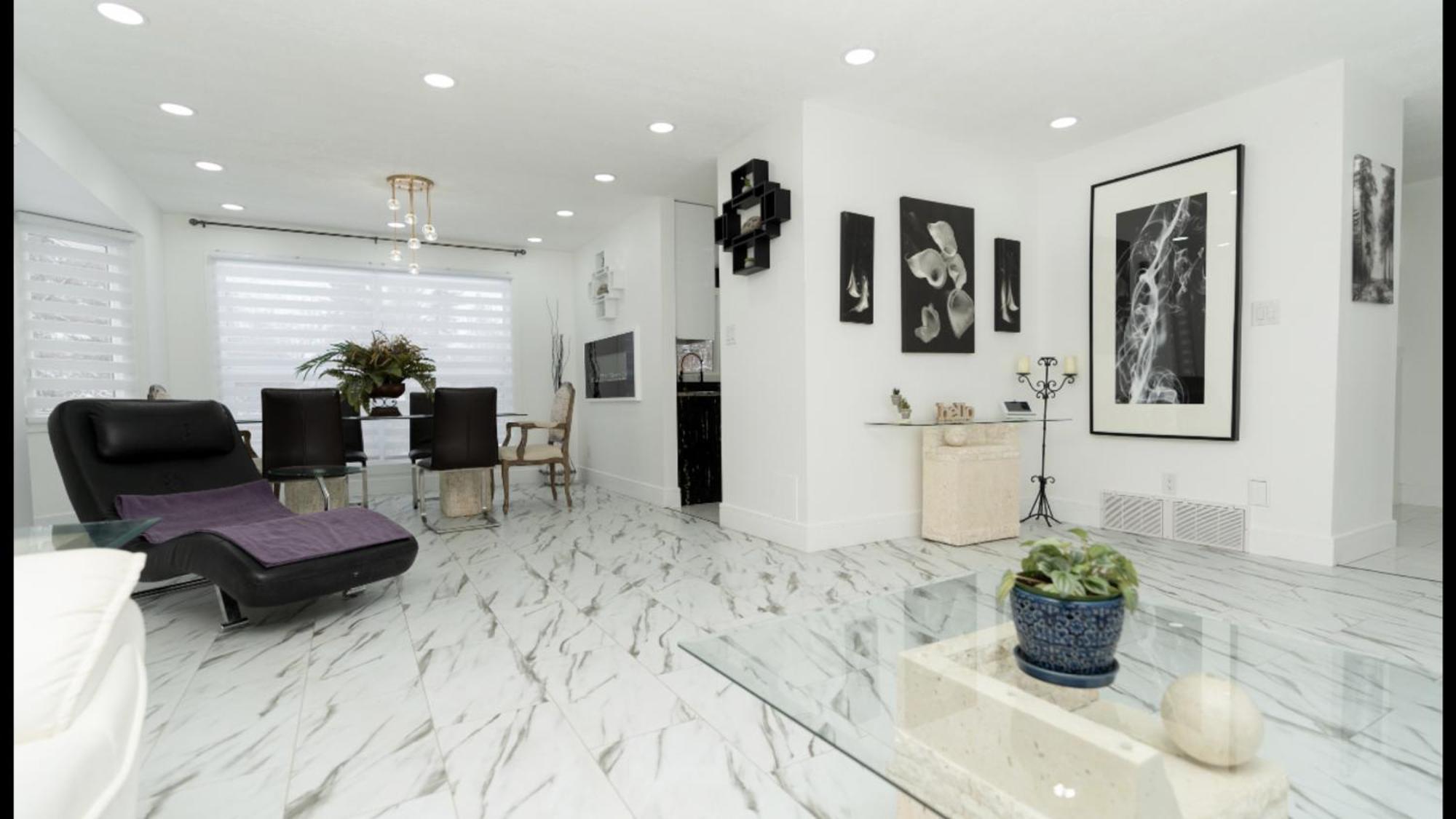 Villa Modern And Luxury 3500 Sq Feet House Jetted Tub Over 10000 Sq Feet Lot *