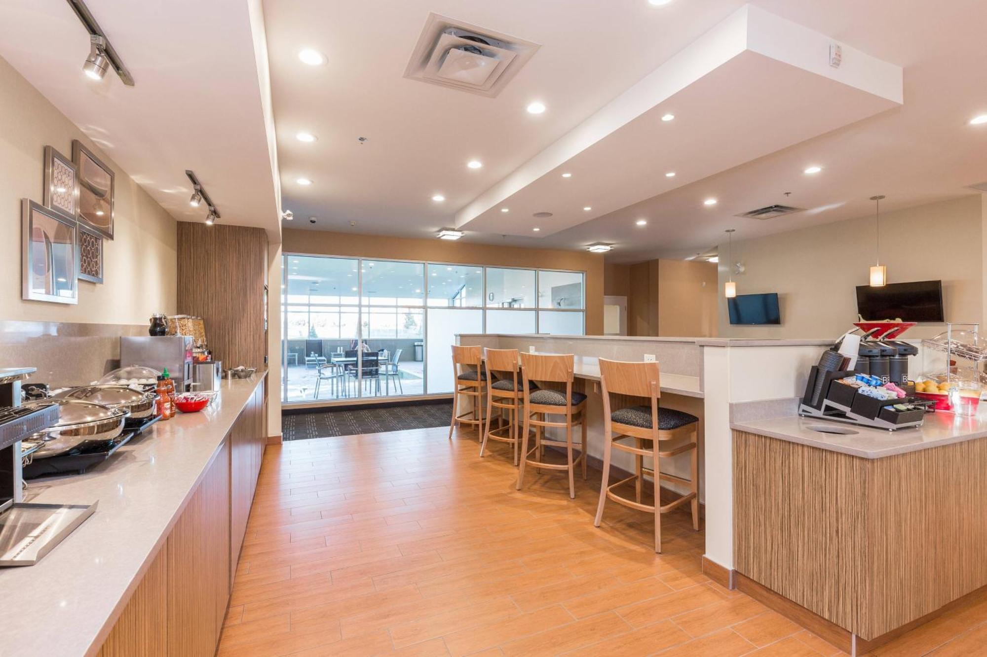 Hotel Towneplace Suites By Marriott Edmonton South