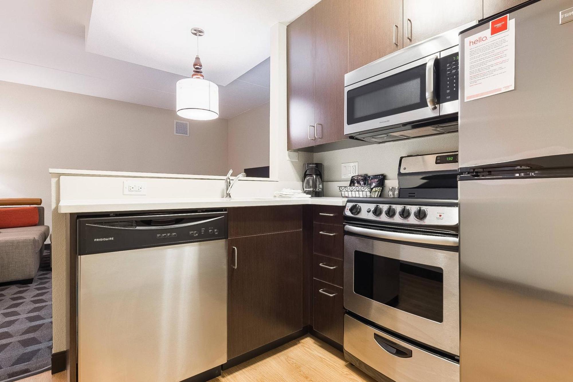 Hotel Towneplace Suites By Marriott Edmonton South Edmonton