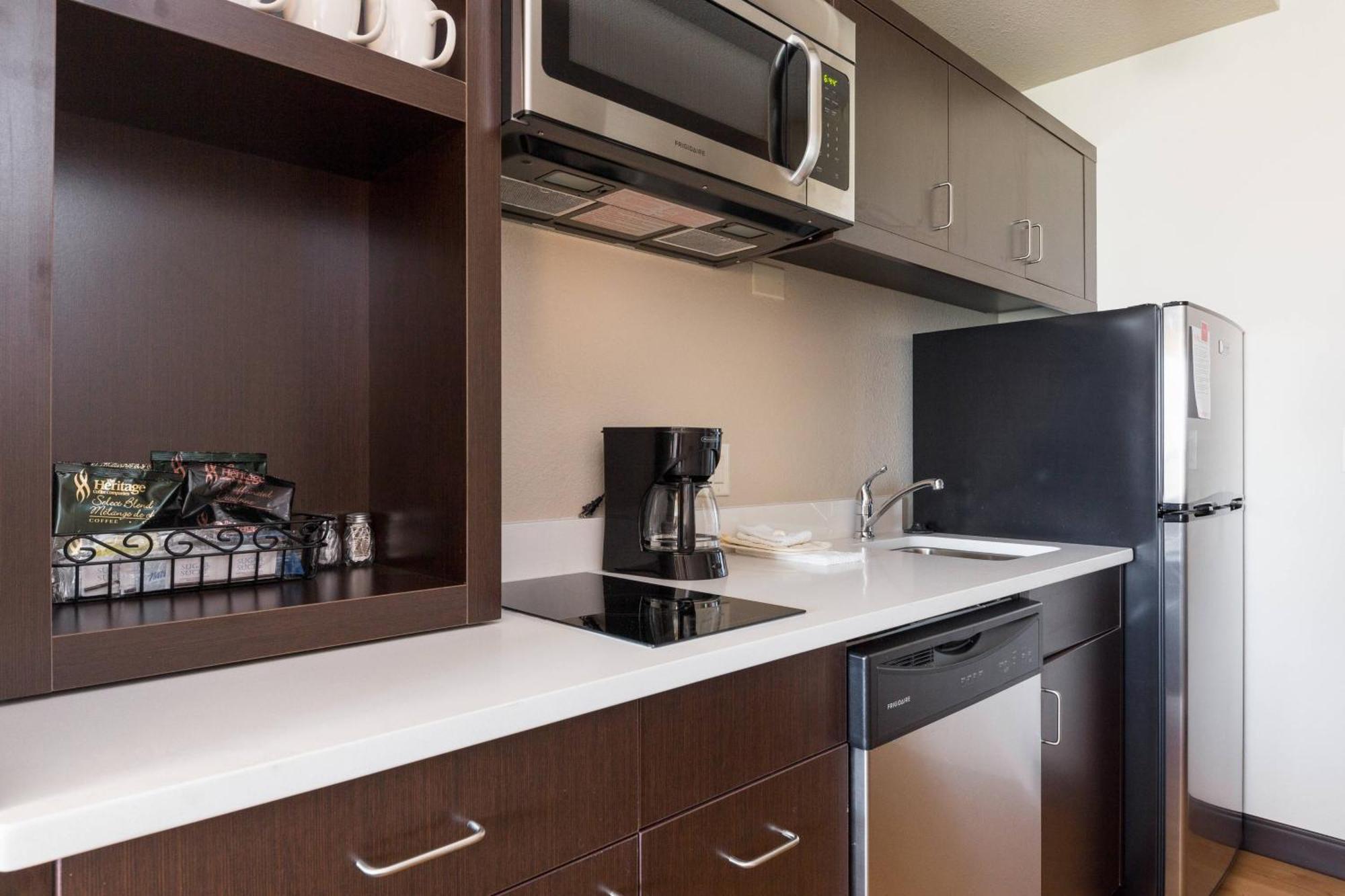 Towneplace Suites By Marriott Edmonton South 4*