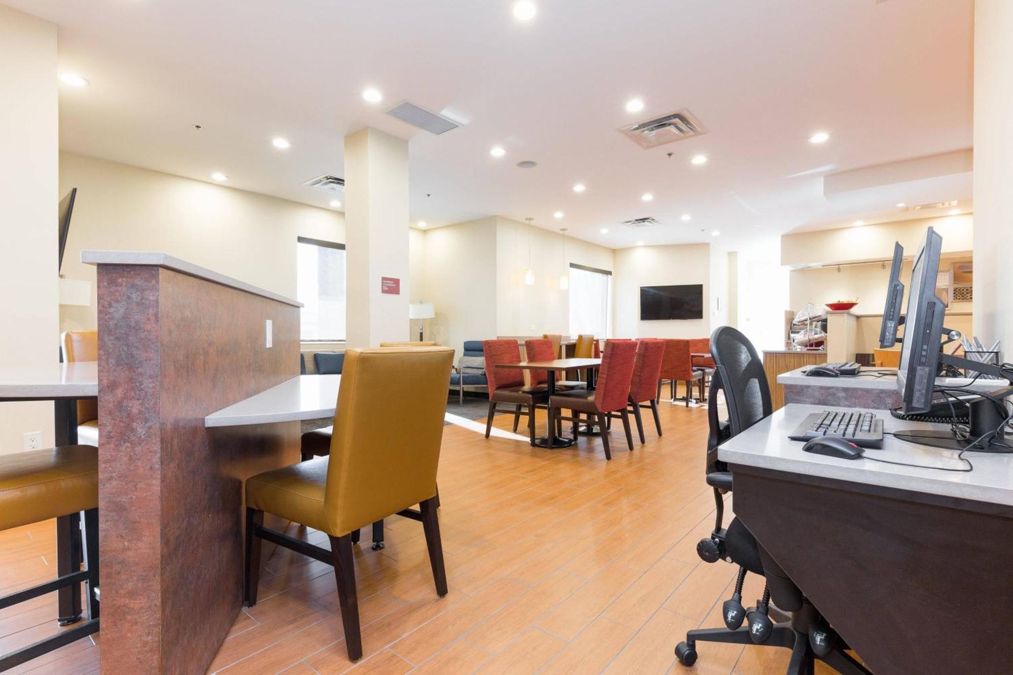 Towneplace Suites By Marriott Edmonton South Hotel