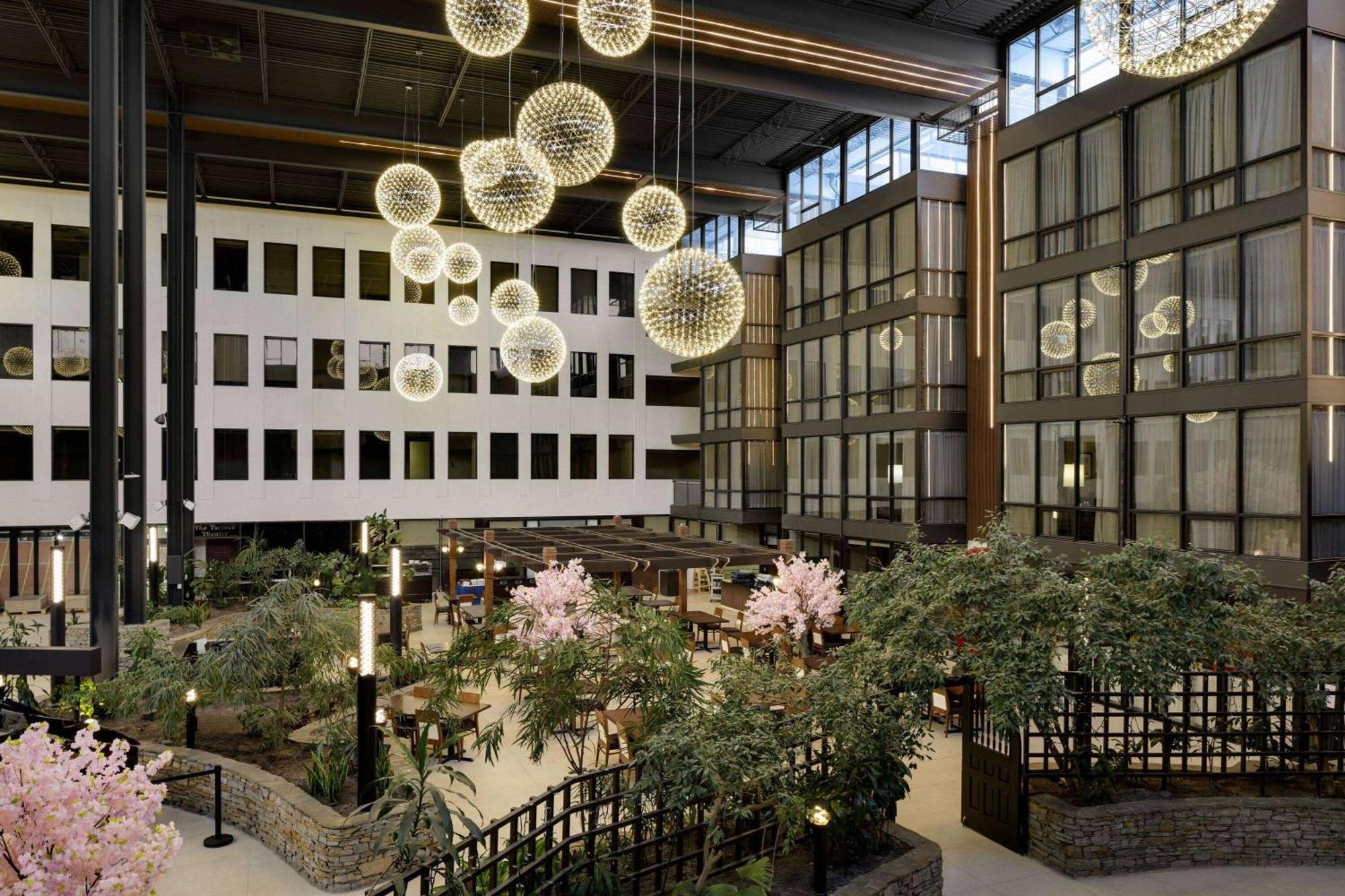 Wyndham And Conference Centre Edmonton