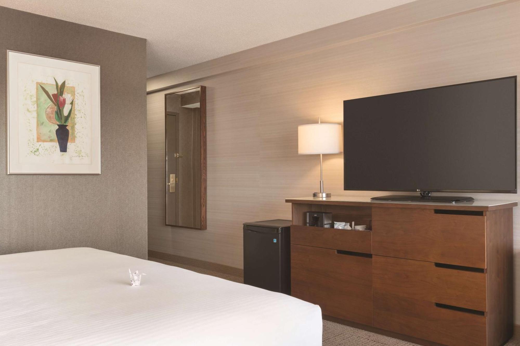 Hotel Coast Plaza By Apa Edmonton
