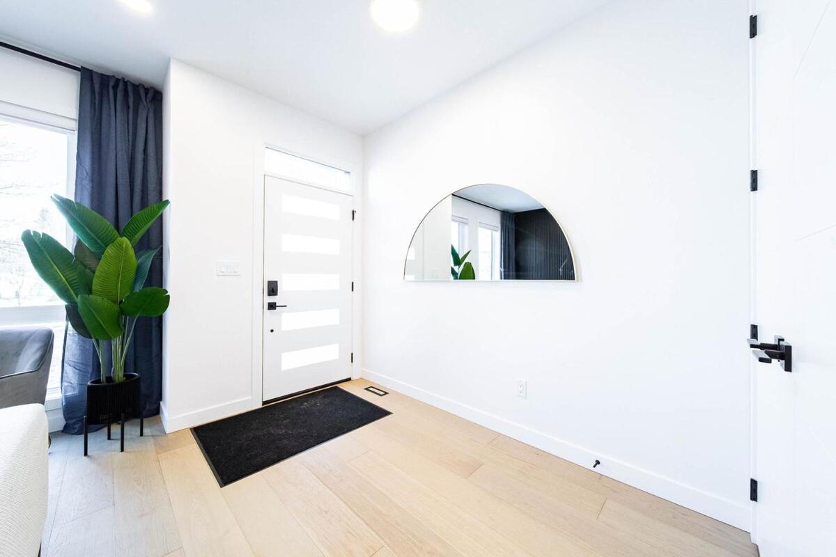New-starry Nights Escape-king Bed-kids Secret Rm! Apartment Edmonton