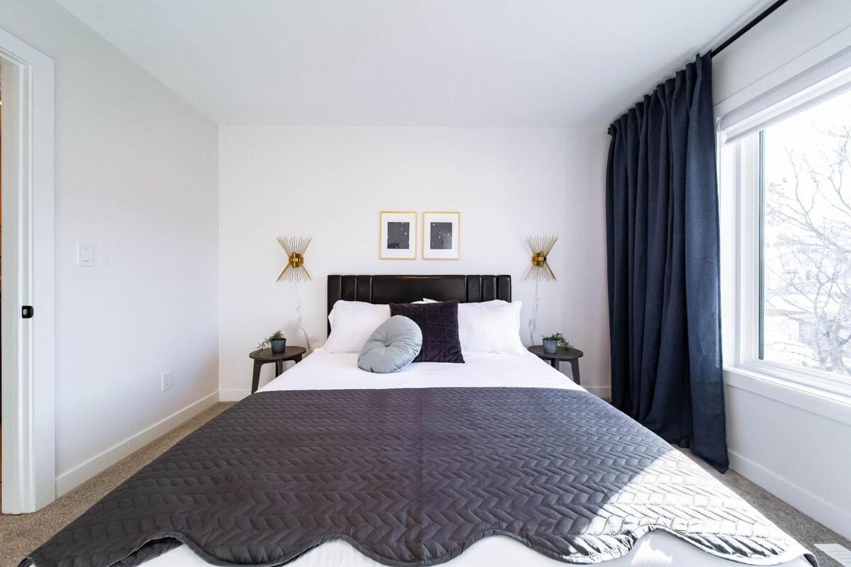 New-starry Nights Escape-king Bed-kids Secret Rm! Apartment Edmonton
