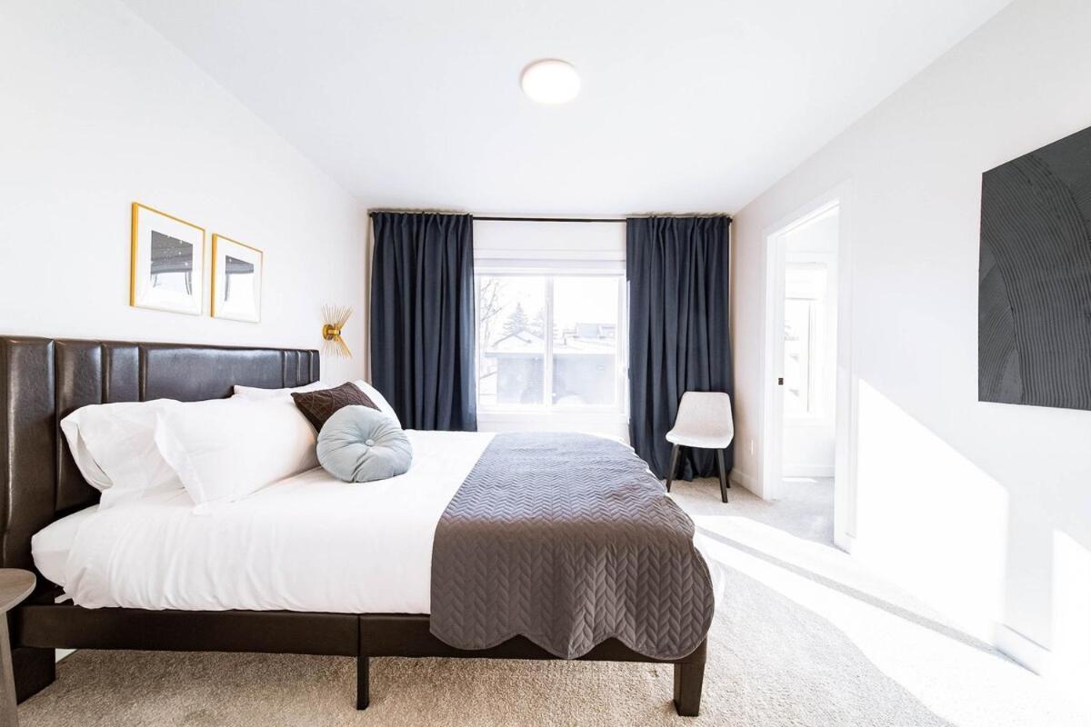 New-starry Nights Escape-king Bed-kids Secret Rm! Apartment Edmonton