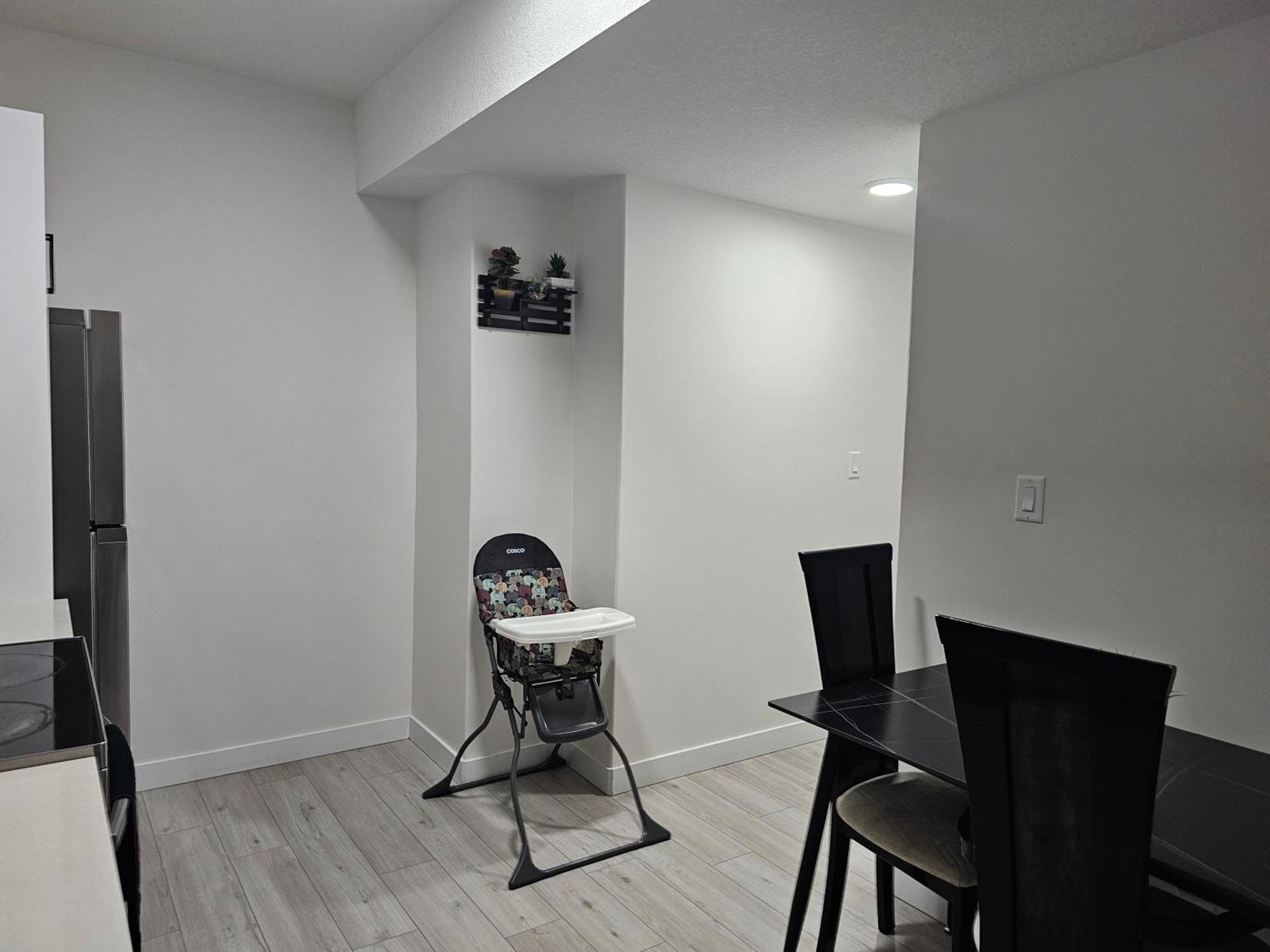 New Built House, In Style Guest Suite, 2bedroom, 2bed, 2bath *