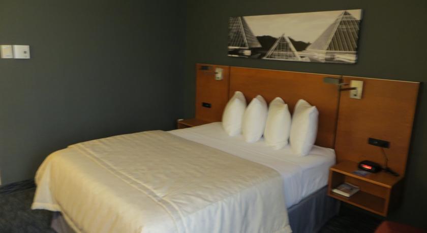 Hotel Travelodge By Wyndham West Edmonton