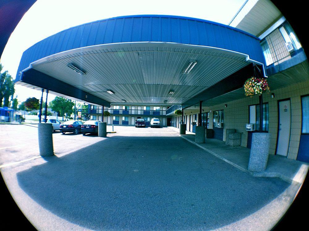 Eastglen 2*
