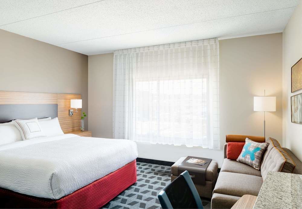 Towneplace Suites By Marriott Edmonton South Hotel