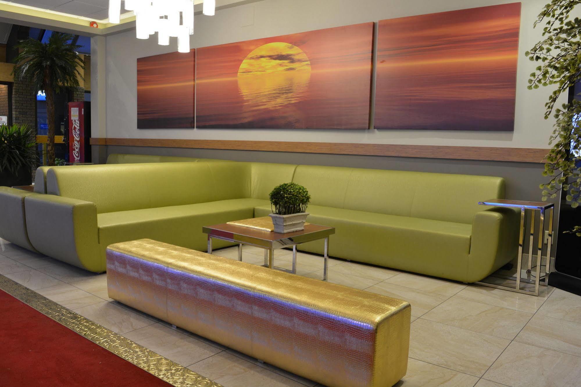Hotel Bedfort & Edmonton