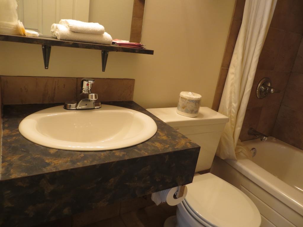 Motel Eastglen 2*