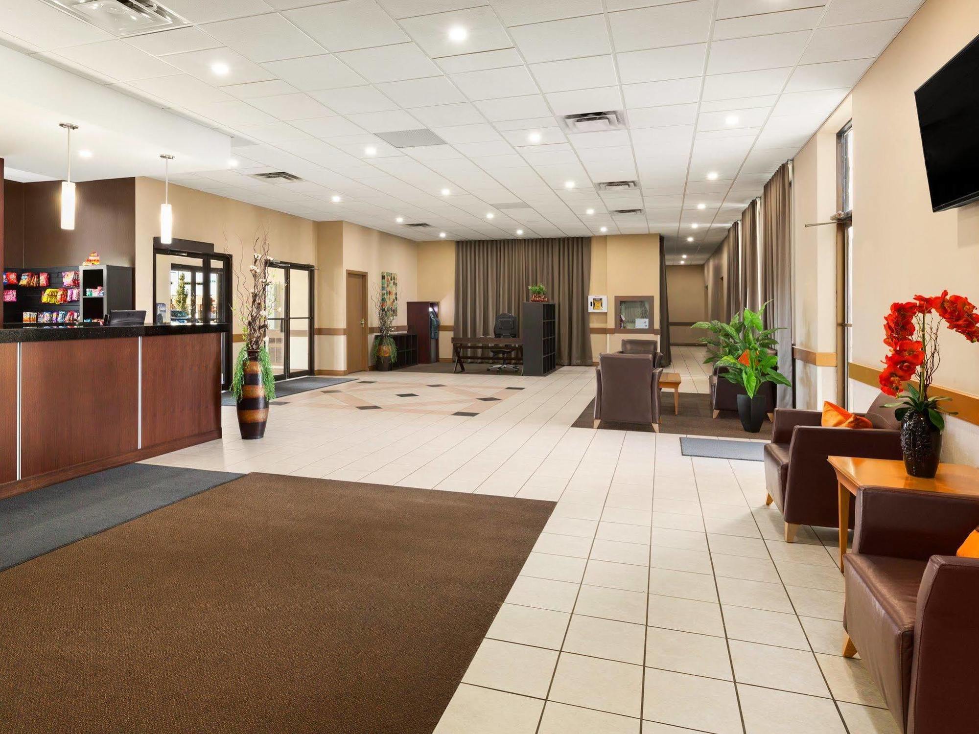 Hotel Travelodge By Wyndham West Edmonton