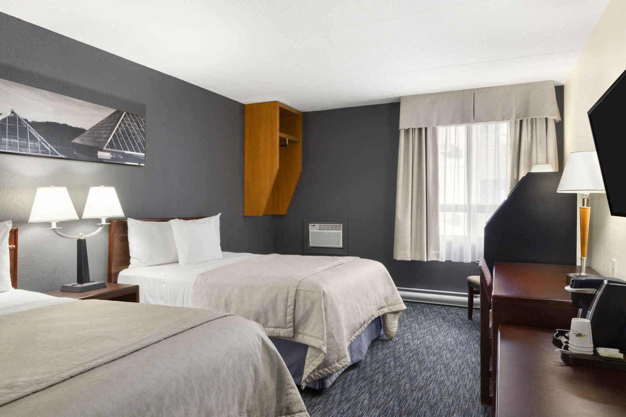 Hotel Travelodge By Wyndham West Edmonton