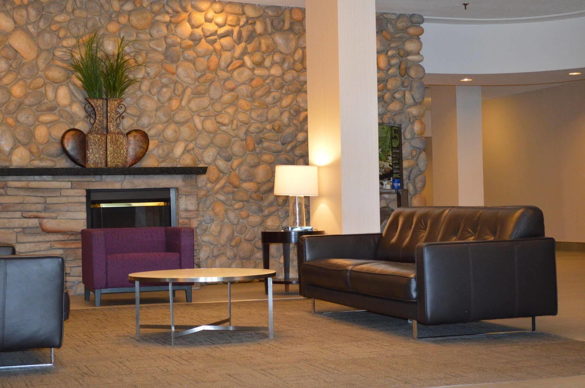 Hotel Coast Plaza By Apa
