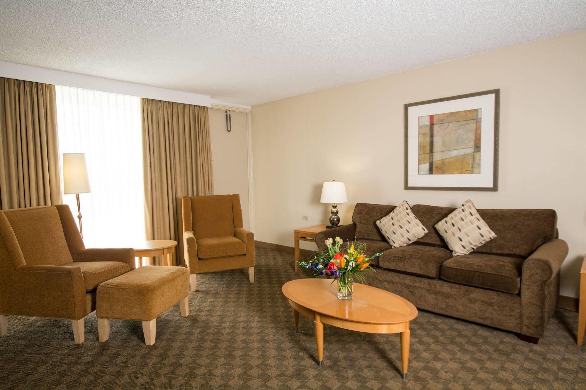 Hotel And Conference Centre 3*