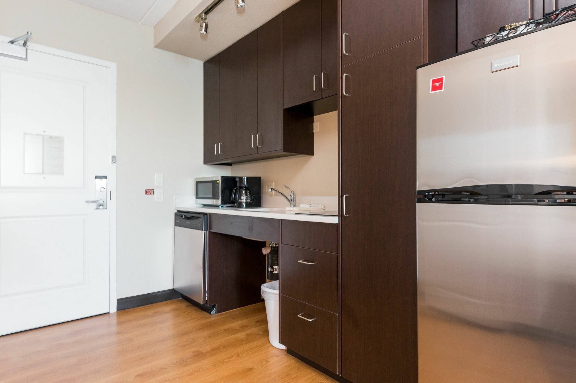 Hotel Towneplace Suites By Marriott Edmonton South 4*