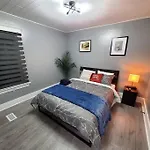 Private & Comfortable Full House Near Royal Alexandra Hospital Stadium Downtown & Mall Access