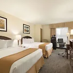 Travelodge By Wyndham Edmonton South