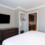 Sandman Signature Edmonton South Hotel