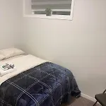 Folte\'S Home Away From Home 2 Bedrm Basement Suite