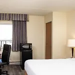 Travelodge By Wyndham Edmonton South