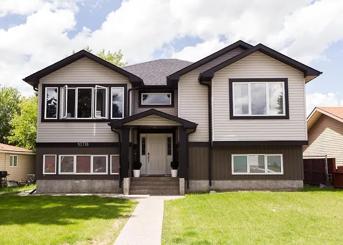 Executive Home - Long Stays Welcome - Garage Parking - Free Wifi & Netflix