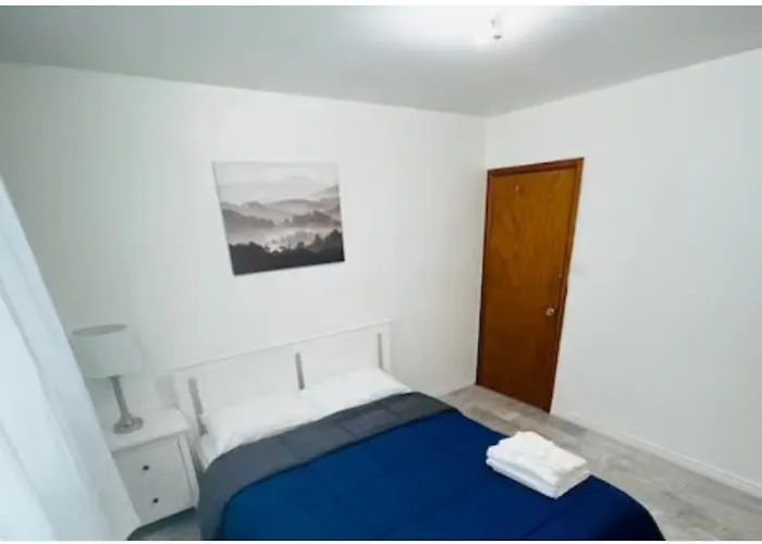Private Room With Tv, Wifi, Netflix, Parking