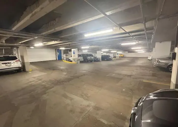 2 Full Beds, Free Parking Underground Heated, Rogers Place, 1 Bedroom Condo Downtown Central