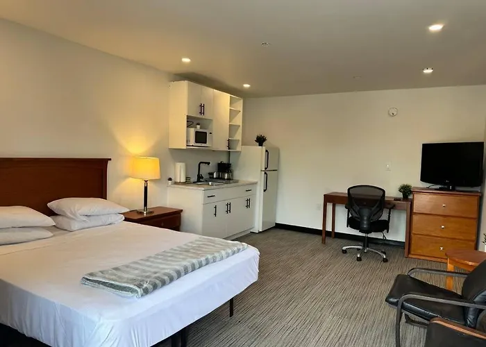 Cozy Motel Studio With Kitchenette - 6