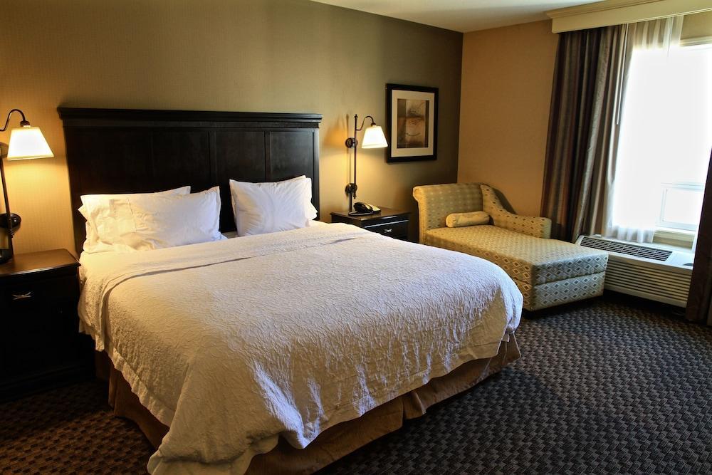 Hotel Hampton & Edmonton/west