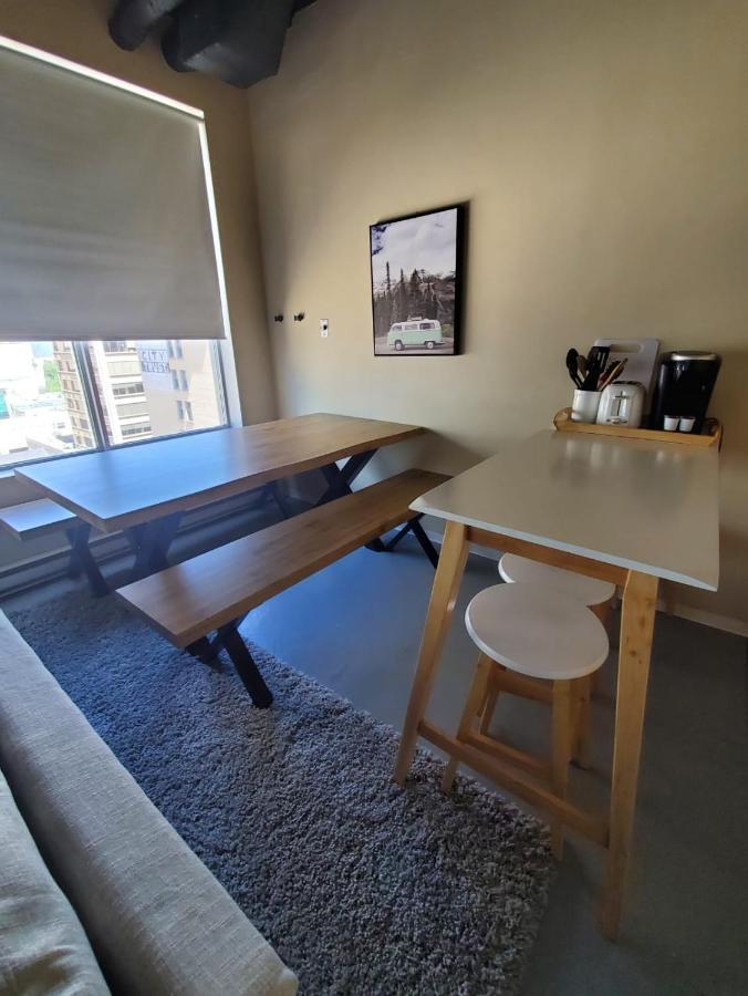Modern Downtown Loft Near Rogers Place,shaw Conf Apartment Edmonton