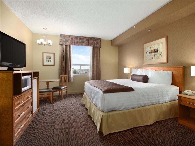 Days & By Wyndham West 3*