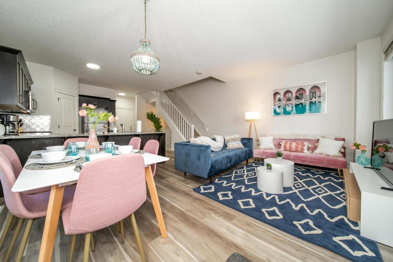 Holiday home Mediterranean Oasis: King With Jacuzzi & Entertainment Edmonton