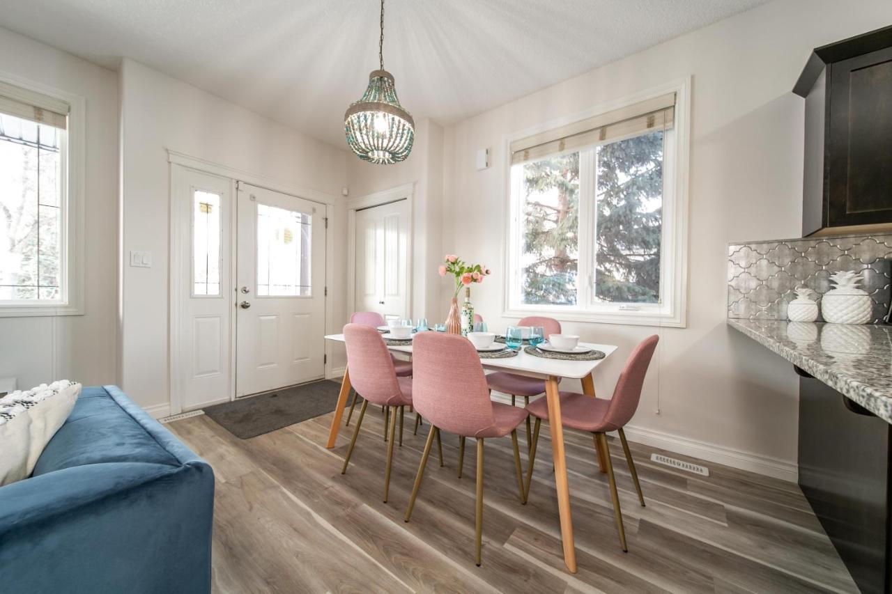 Mediterranean Oasis: King With Jacuzzi & Entertainment Edmonton
