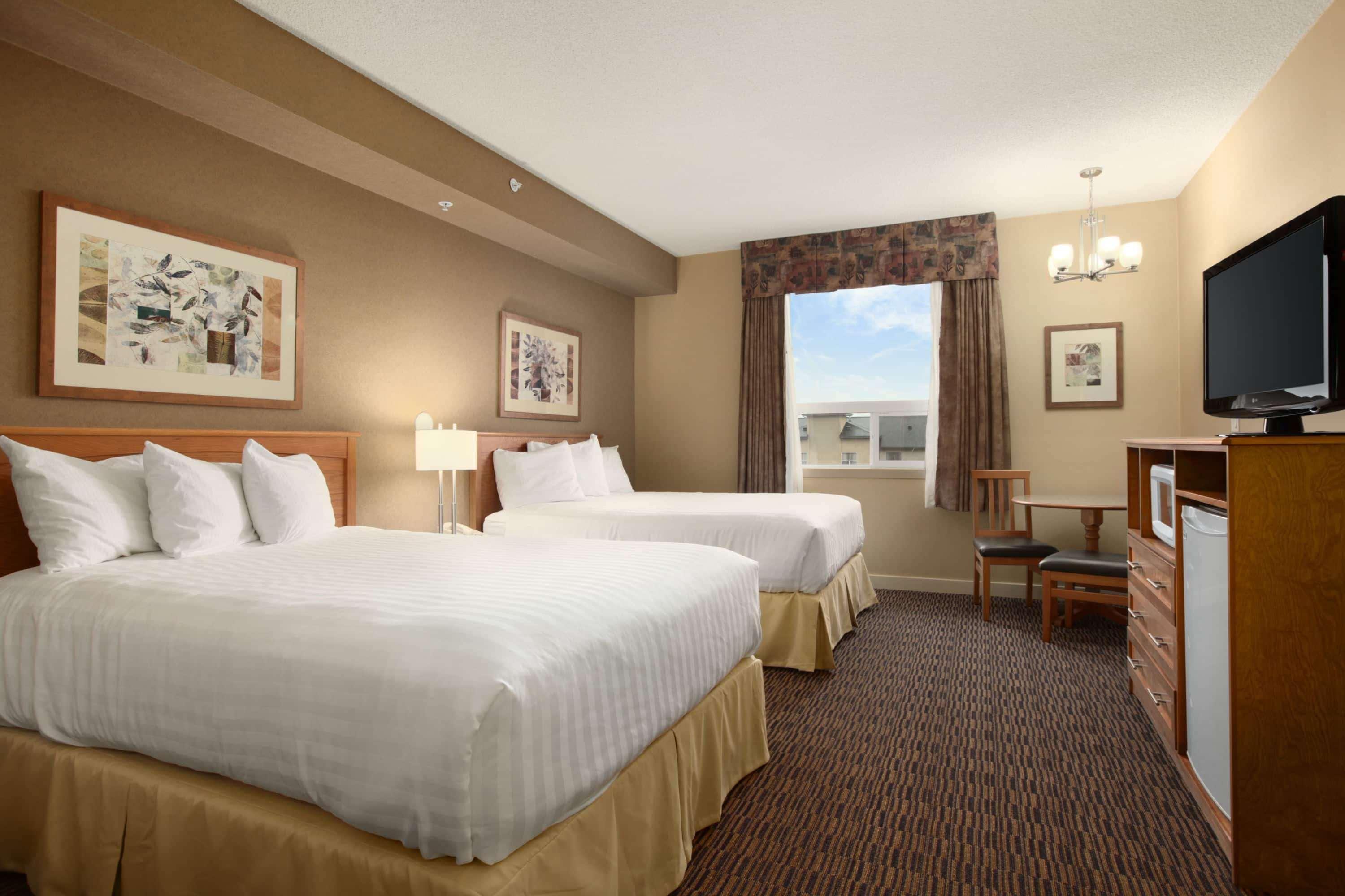 Days & By Wyndham West Hotel Edmonton
