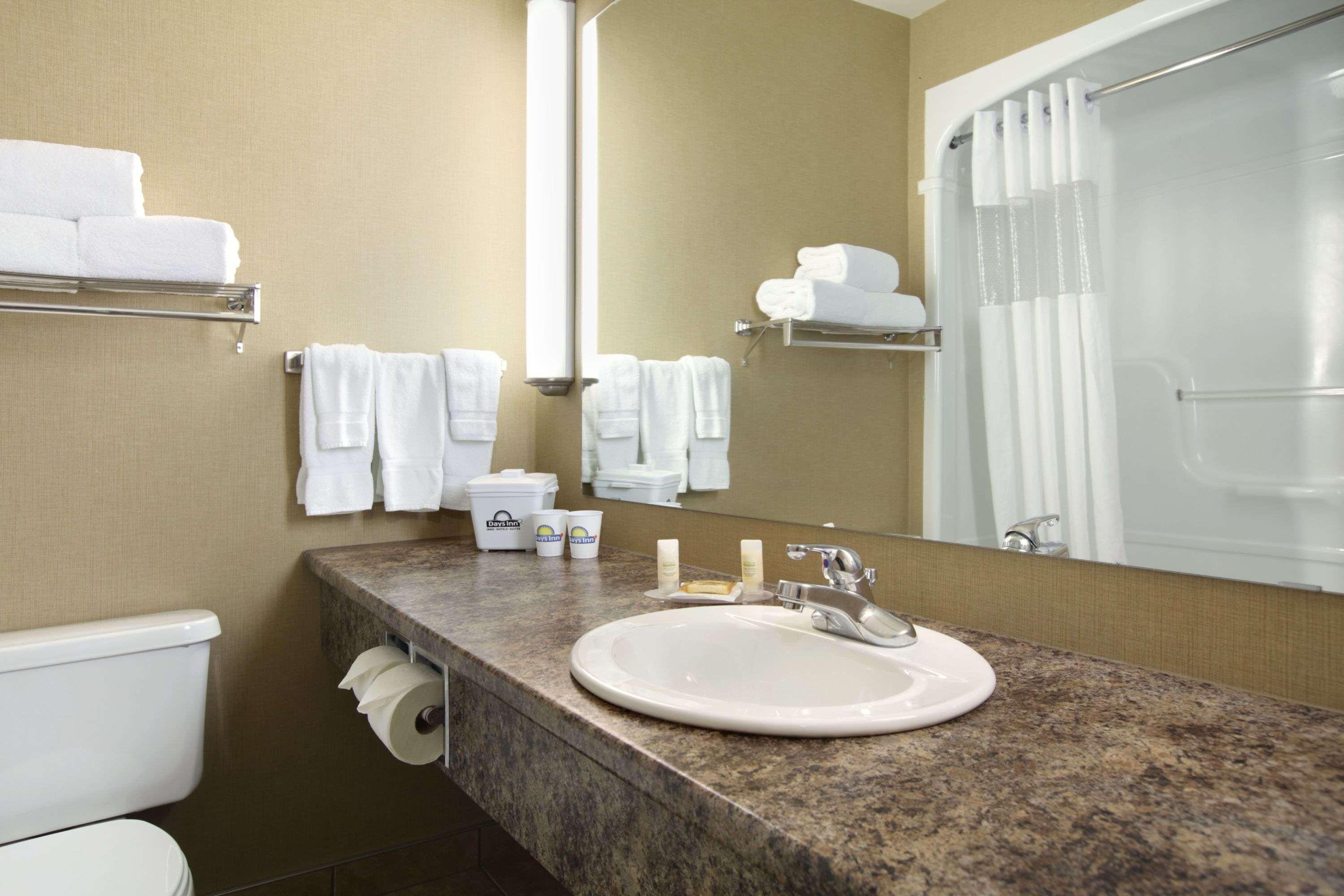 Hotel Days & By Wyndham West 3*