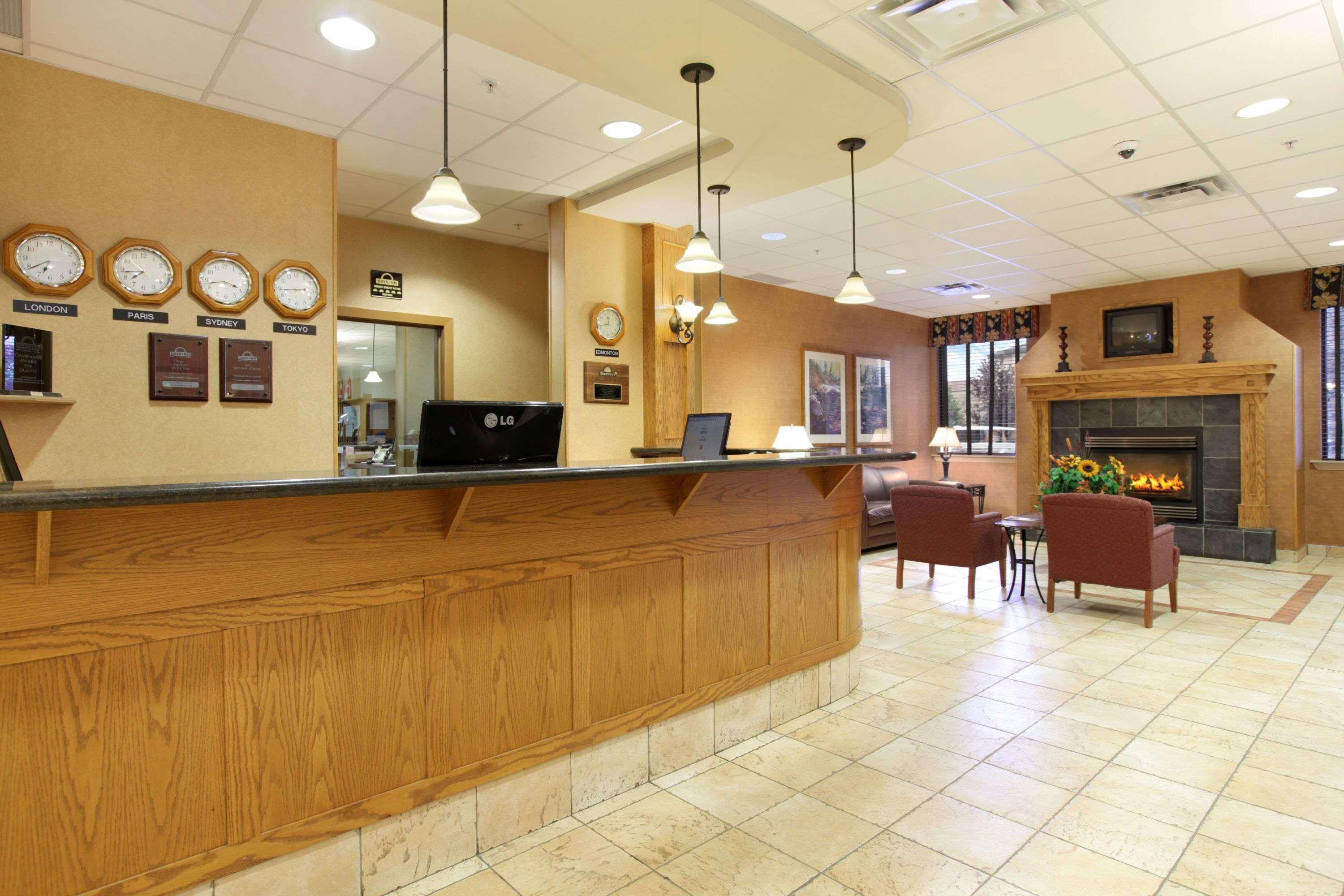 Days & By Wyndham West Hotel 3*