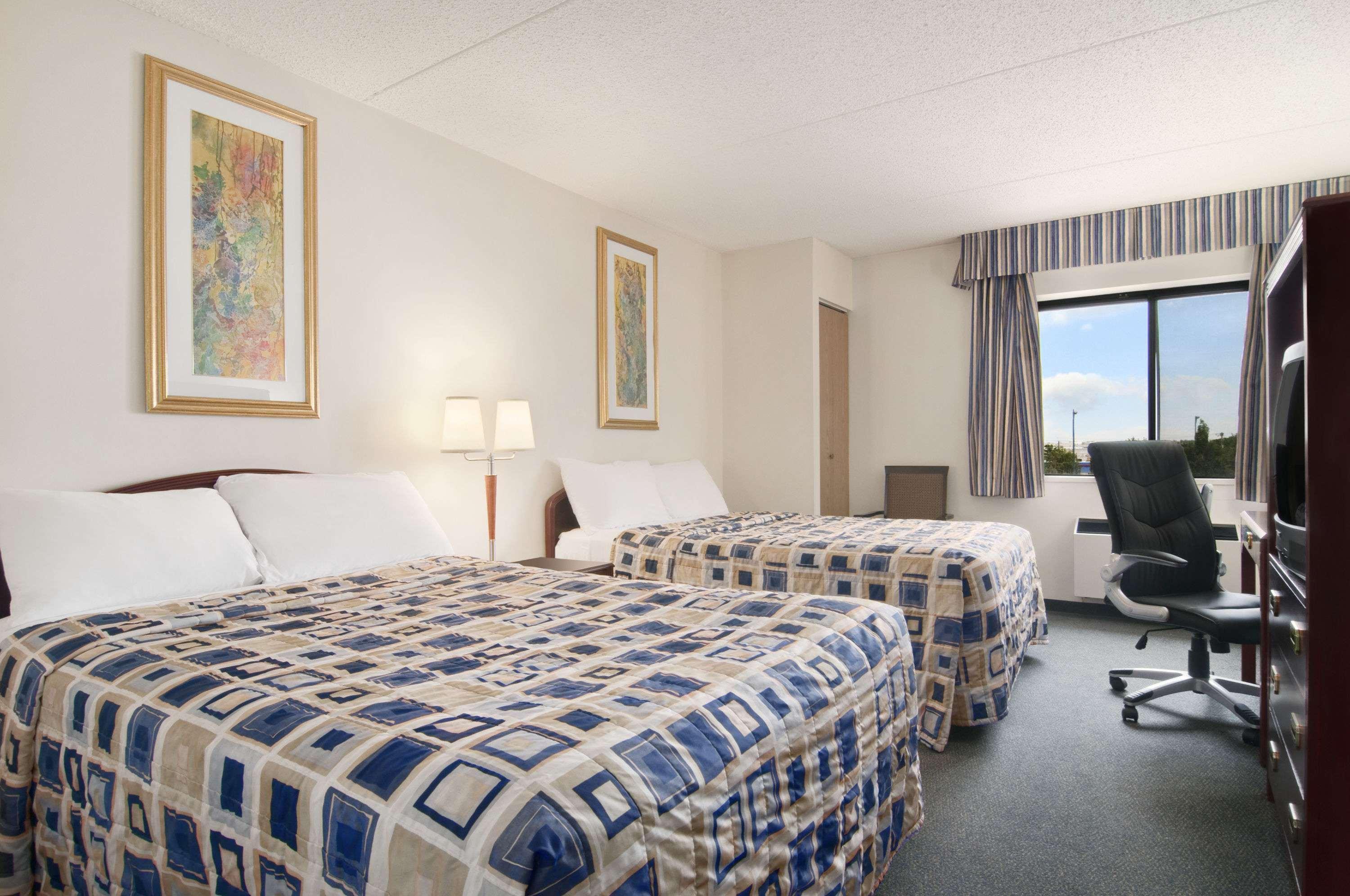 Hotel Travelodge By Wyndham South 3*